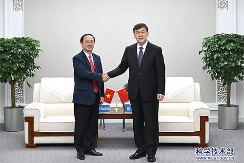 科技部部长阴和俊会见越南科技部部长黄成达(图1)